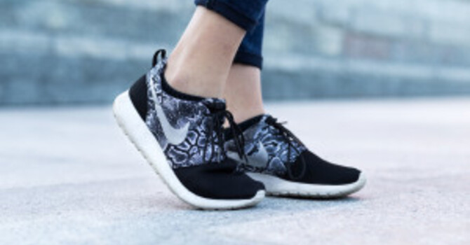 Why Do I Have Pain In The Bottom Of My Foot? image